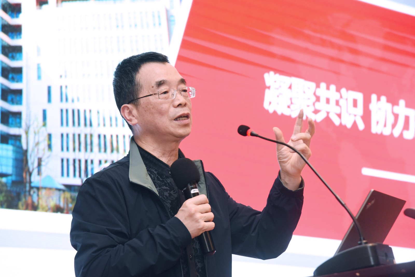 徐向春.jpg